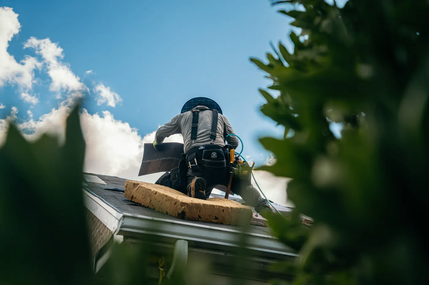 Manufacturer-certified roof installation in Linton